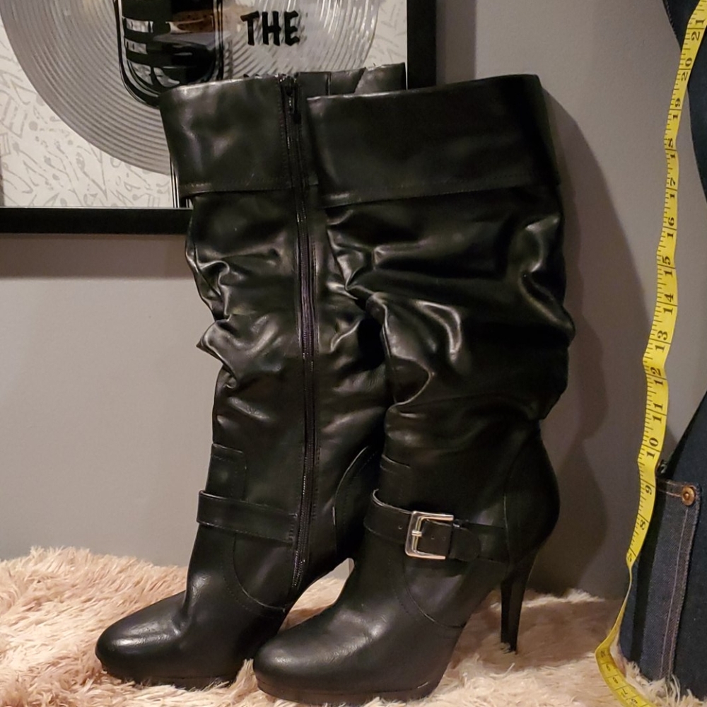 NWOB Sexy slouch boots